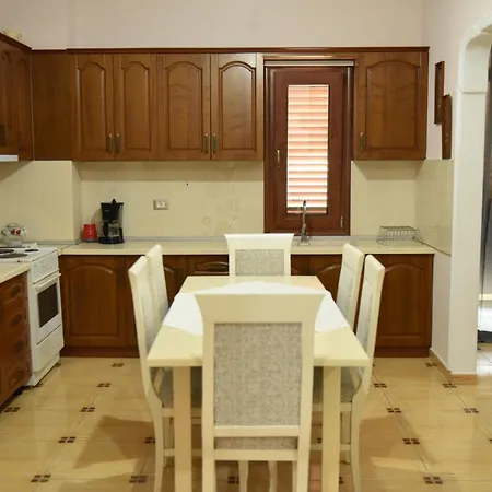 Rudaj Apartamento Vlorë